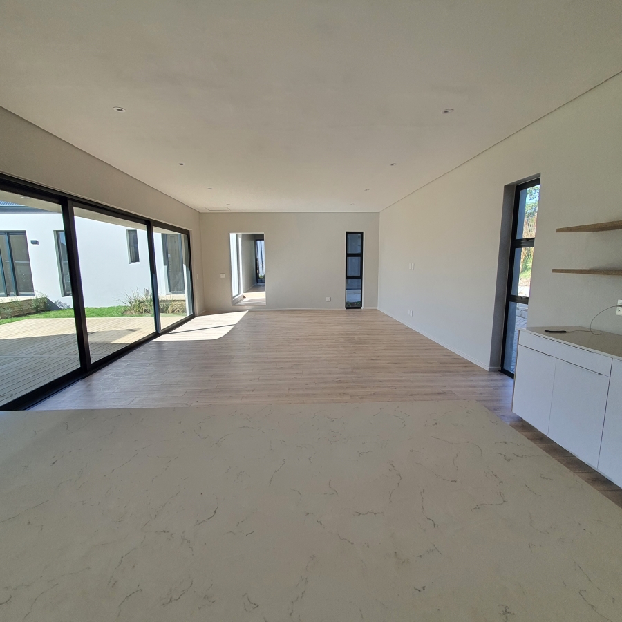 4 Bedroom Property for Sale in Baron View Western Cape